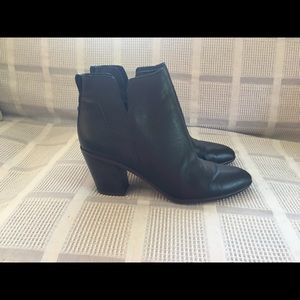 Franco Sarto booties size 10